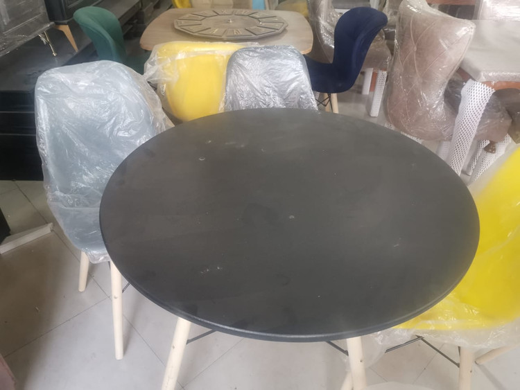 میز و صندلی نهار خوری ست ۴ نفره مدل فایبر پایه چوبی با متریال مرغوب