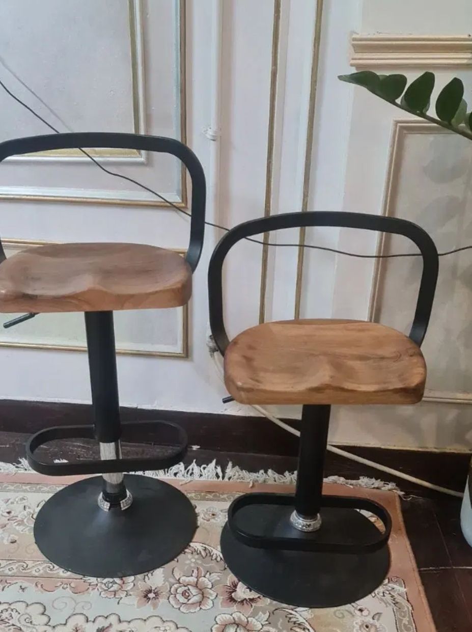 صندلی کانتر نشینمن چوبی جک دار با متریال مرغوب