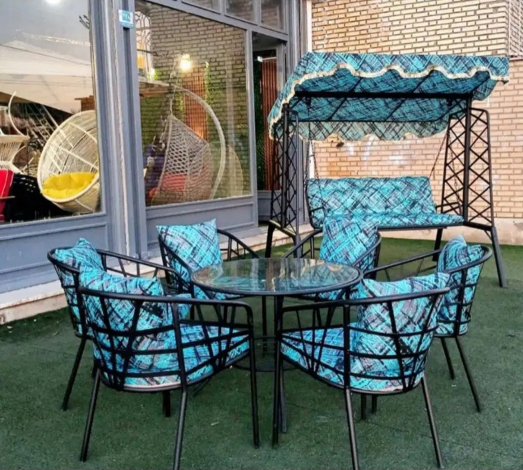 میز و صندلی باغی ست ۴نفره مدل مدرن رنگ کوره ای بدون هیچگونه زنگزدگی