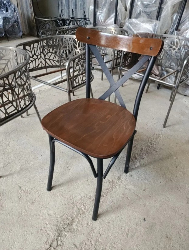 میز و صندلی نهار خوری ست ۶نفره مدل لهستانی پشت فلزی با متریال مرغوب