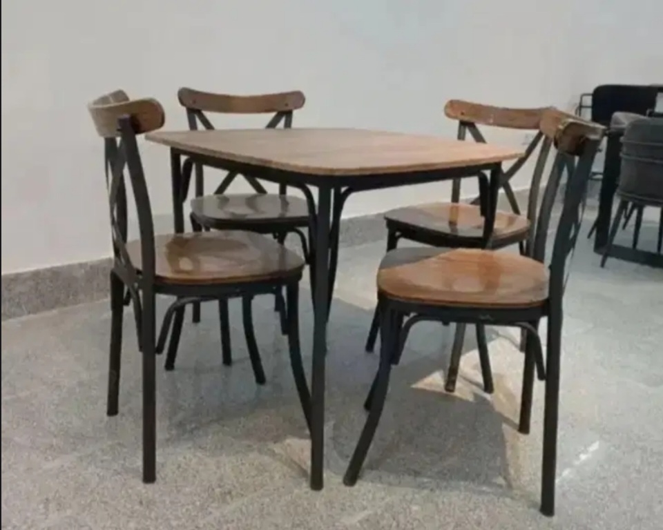 میز و صندلی نهار خوری ست ۸نفره مدل لهستانی پشت فلزی با متریال مرغوب