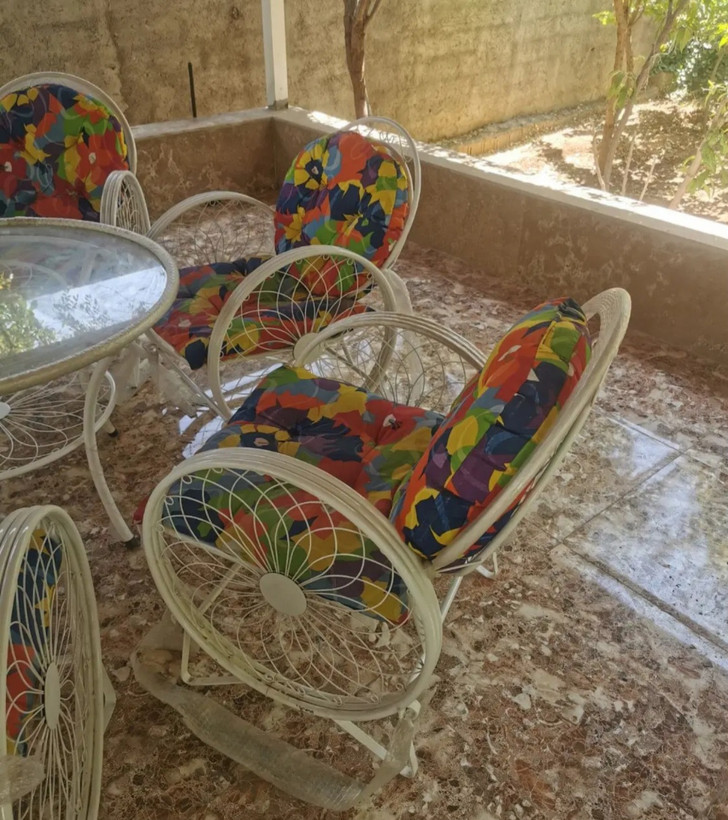 میز و صندلی باغی ست۸نفره مدل گلبرگ با رنگ کوره ای و بدون هیچگونه زنگزدگی