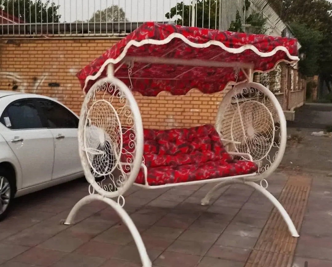 تاب باغی ۳نفره مدل گلبرگ با بهترین متریال و رنگ کوره ای بدون زنگ زدگی