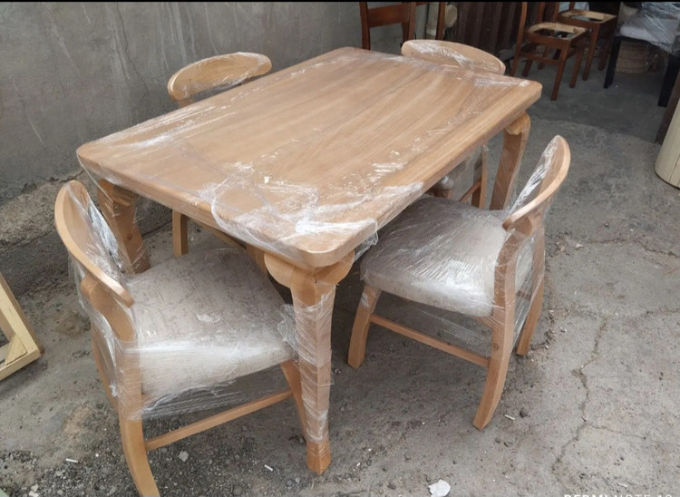 میزو صندلی نهارخوری شت ۴نفره مدل خرچنگی با چوب باکیفیت و پارچه نانو و قابل شستشو