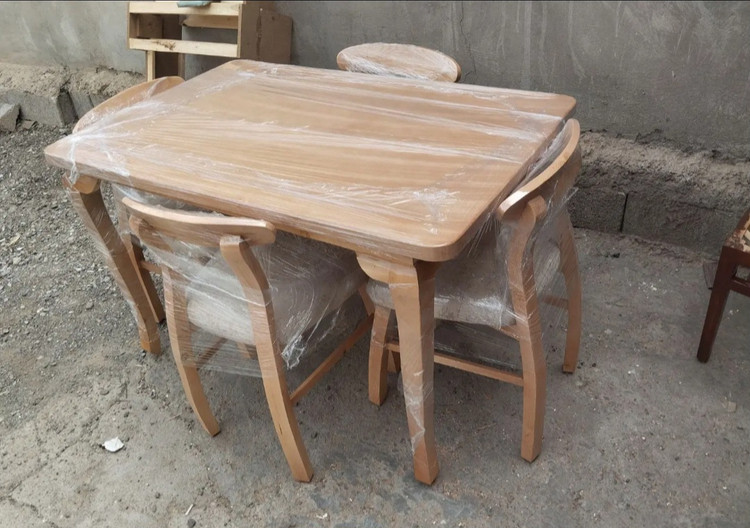 میزو صندلی نهارخوری شت ۴نفره مدل خرچنگی با چوب باکیفیت و پارچه نانو و قابل شستشو
